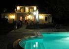 agriturismo-acquasparta-tenuta-astolfi-esterno-piscina-notturna