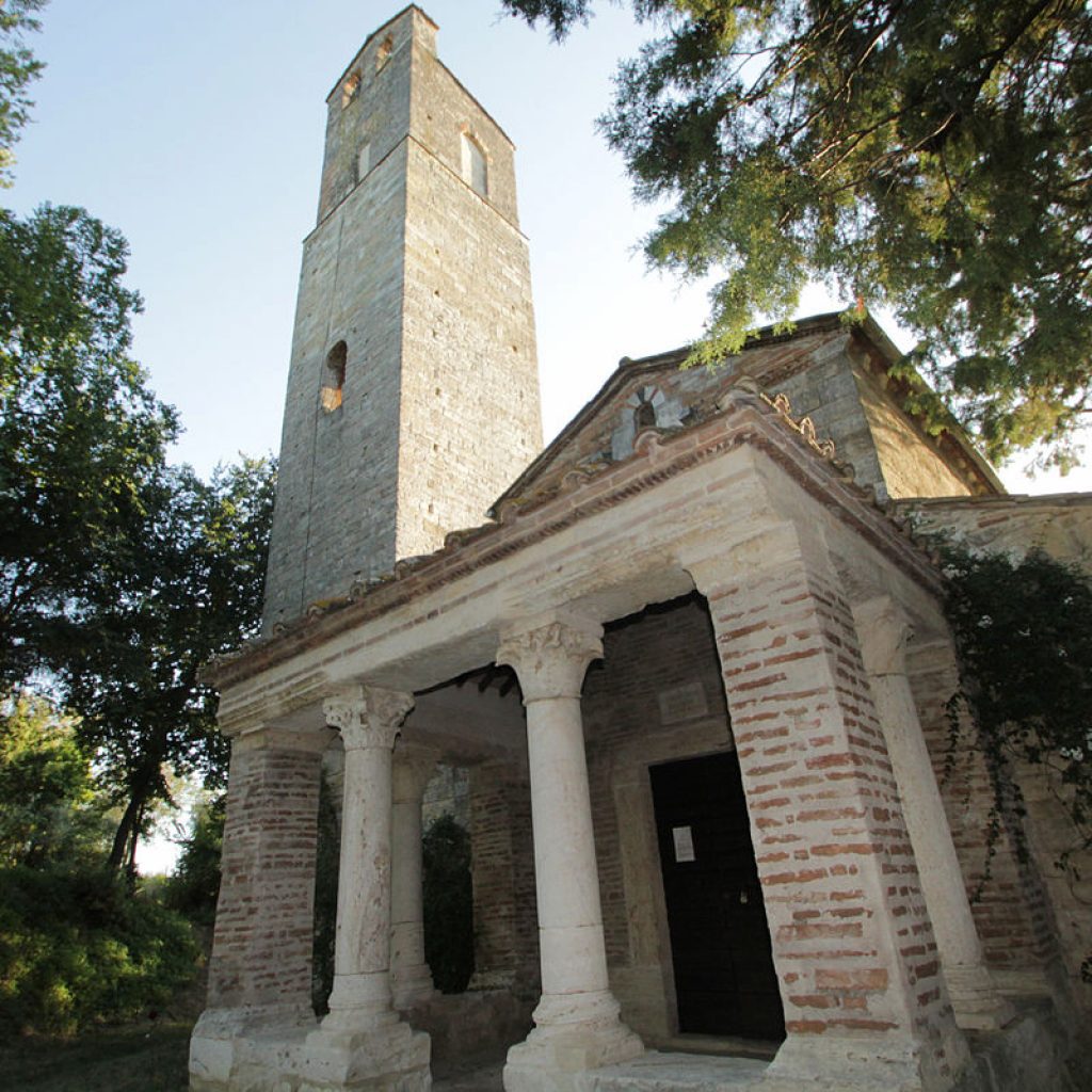 The church of  Santa Pudenziana of Narni, together with the church of San Michele Archangel in Schifanoia, represents one of the most interesting Romanic edifices of the area of Narni.