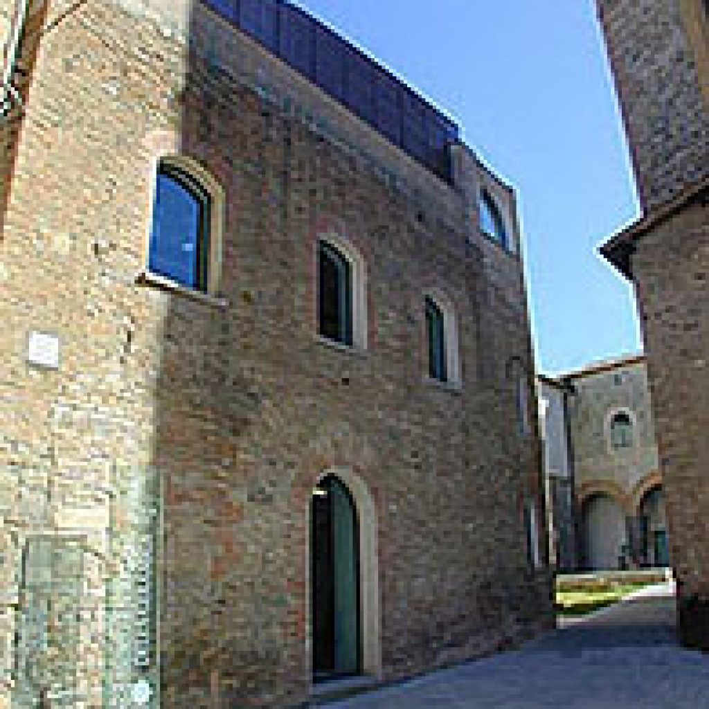 The Museum of Ceramics in Deruta is one of the most significant historical and artistic interest of the district, the museum, located in the fourteenth century former Convent of San Francesco in Deruta's Old Town,