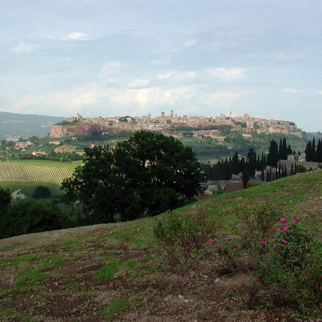 Orvieto è l’ennesima testimonianza del fatto che l’Umbria possa essere considerata a tutti gli effetti un “museo diffuso”.