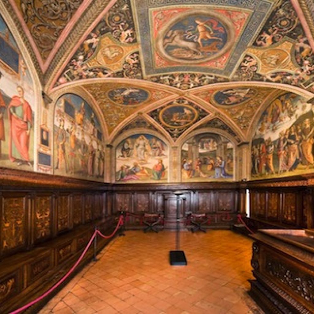 Located inside Palazzo dei Priori, Collegio del Cambio between 1452 and 1457  was the seat of a powerful corporation which brought together Perugia's bankers.