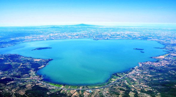Lago Trasimeno, veduta aerea