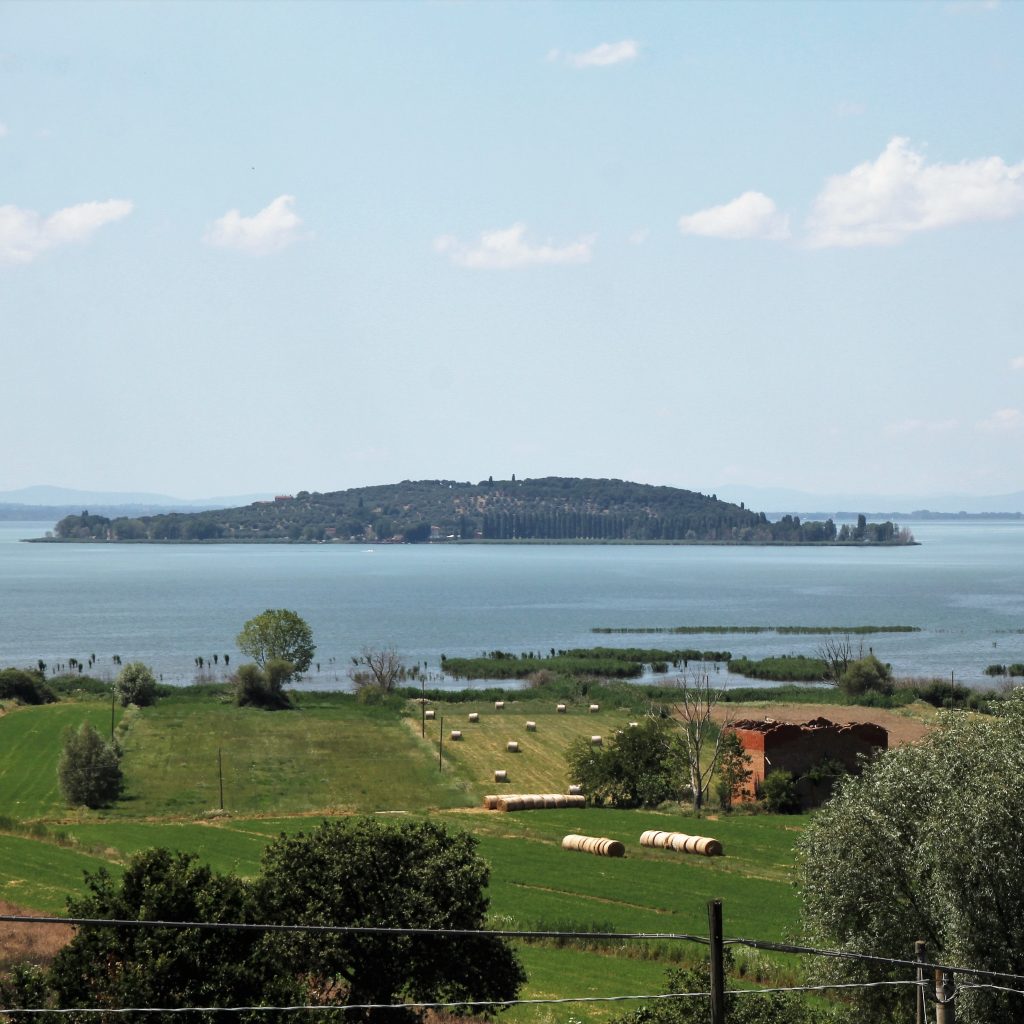 For your trip to Lake Trasimeno, treat yourself to an excursion to Polvese Island, the largest of the three islands characterize the famous Umbrian lake.