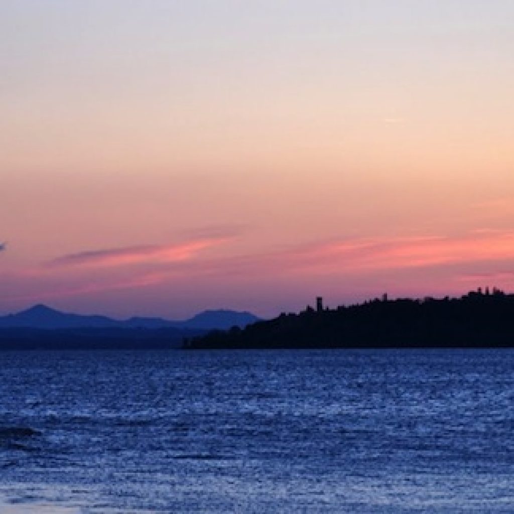 Bella Umbria presents a mini-guide to help you know what are the best things to do, typical foods to eat and places to visit in Trasimeno Lake, a wonder of nature!