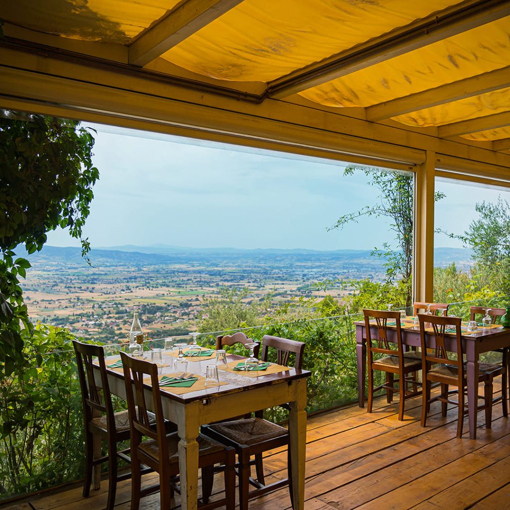 Agriturismo Le Mandrie is an organic and biodynamic farm, managed according to the same principles that animated the old country houses